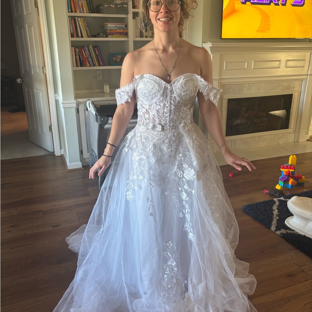 Elegant White Off-Shoulder Wedding Dress
